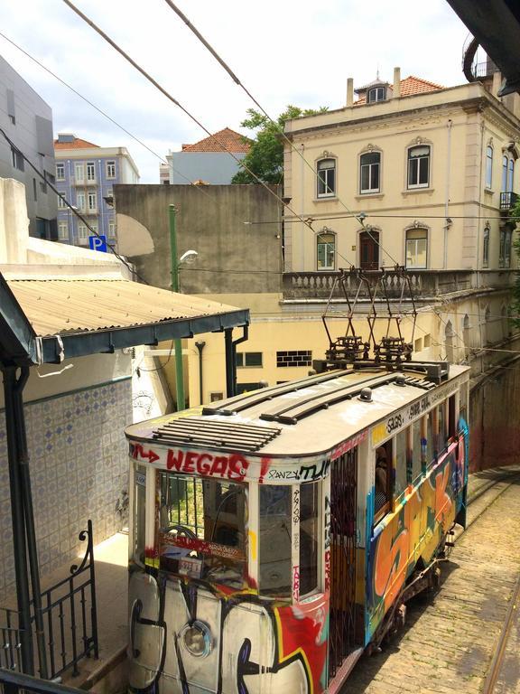 Lavra Tram Apartment Lisbona Esterno foto