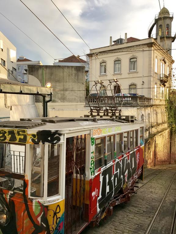 Lavra Tram Apartment Lisbona Esterno foto